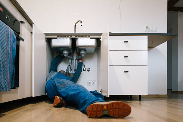 Professional Plumbing technician working in South River, NM
